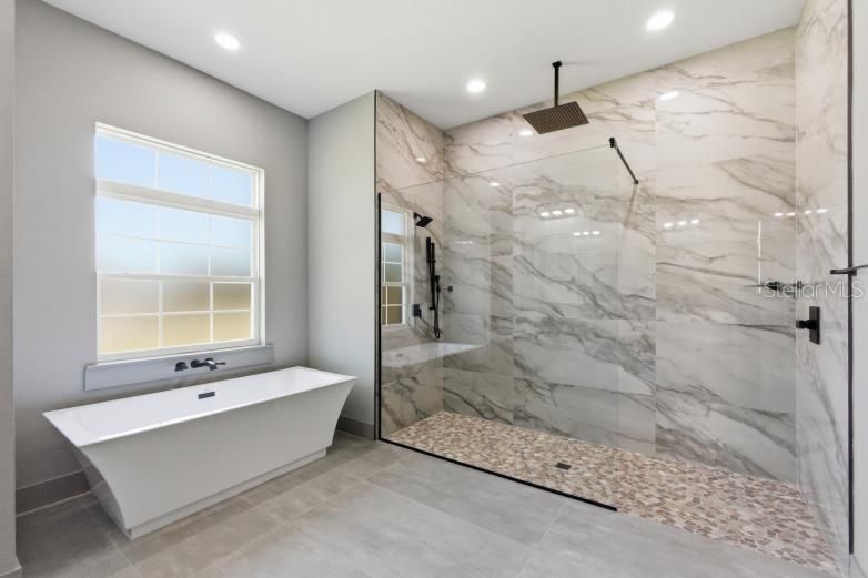 For Sale: $600,000 (3 beds, 3 baths, 2093 Square Feet)