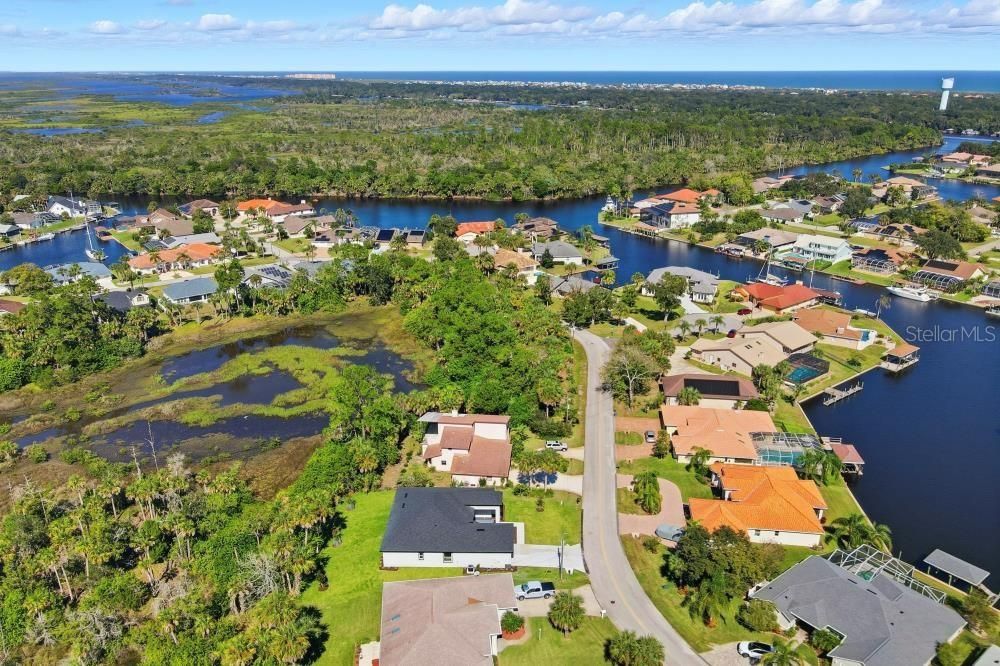 For Sale: $600,000 (3 beds, 3 baths, 2093 Square Feet)