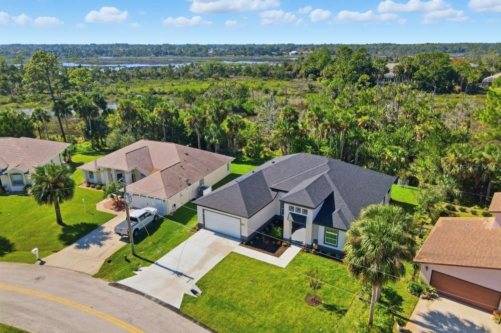 For Sale: $600,000 (3 beds, 3 baths, 2093 Square Feet)