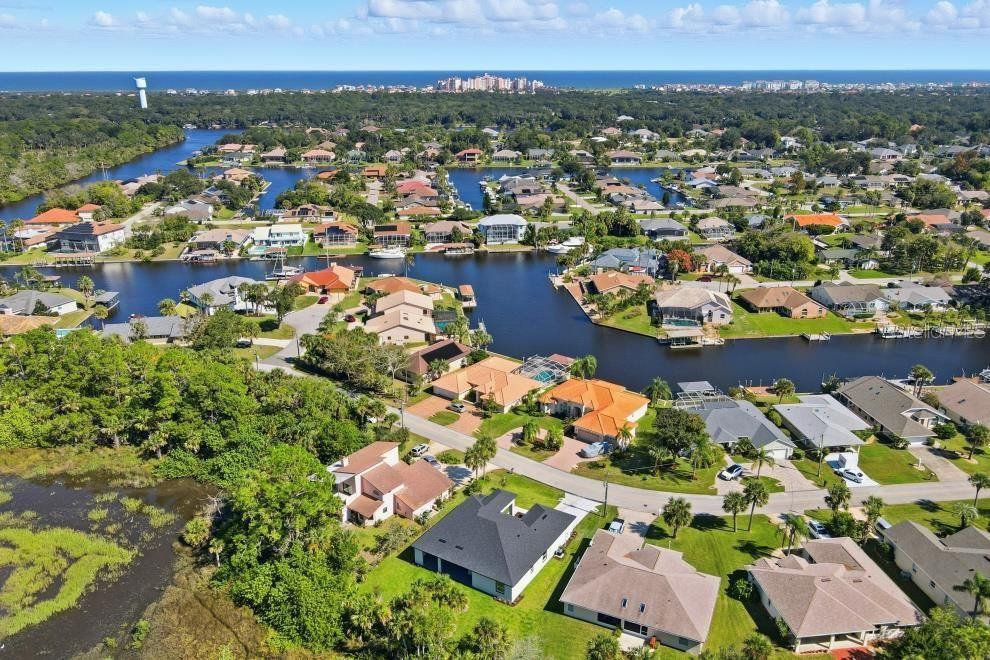 For Sale: $600,000 (3 beds, 3 baths, 2093 Square Feet)