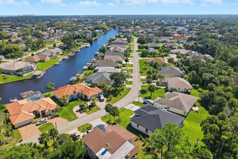 For Sale: $600,000 (3 beds, 3 baths, 2093 Square Feet)