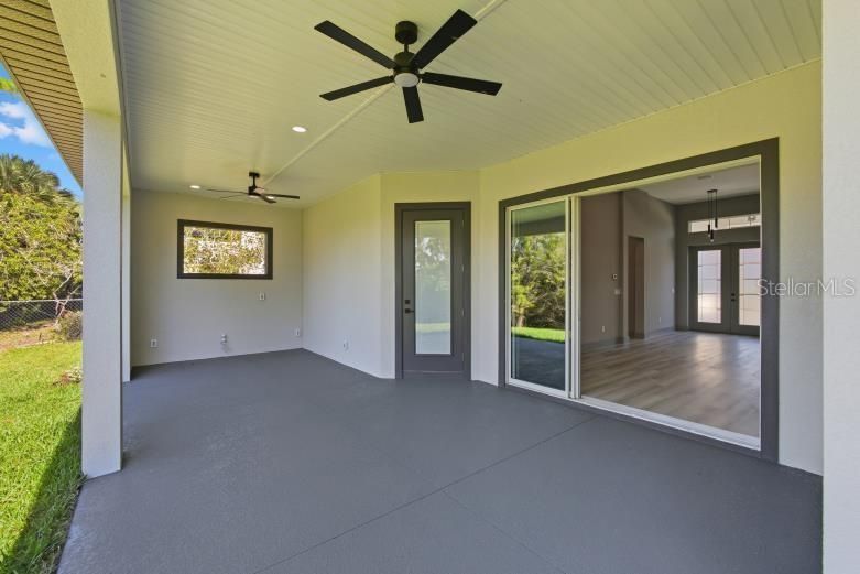 For Sale: $600,000 (3 beds, 3 baths, 2093 Square Feet)