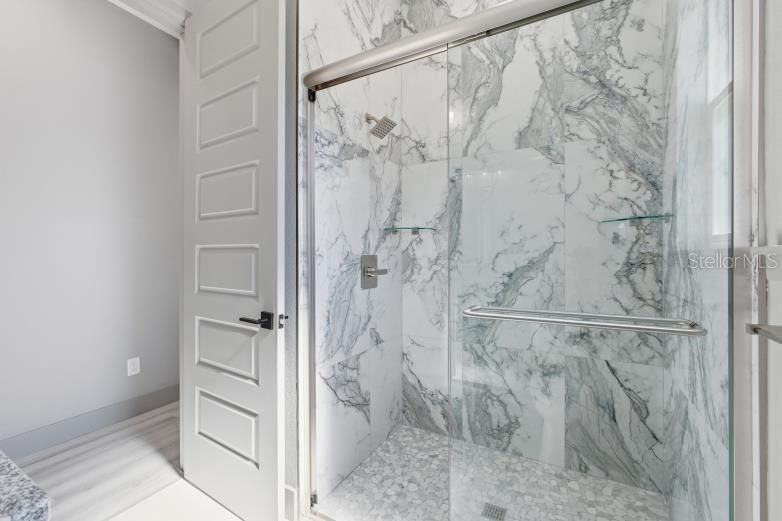 For Sale: $600,000 (3 beds, 3 baths, 2093 Square Feet)