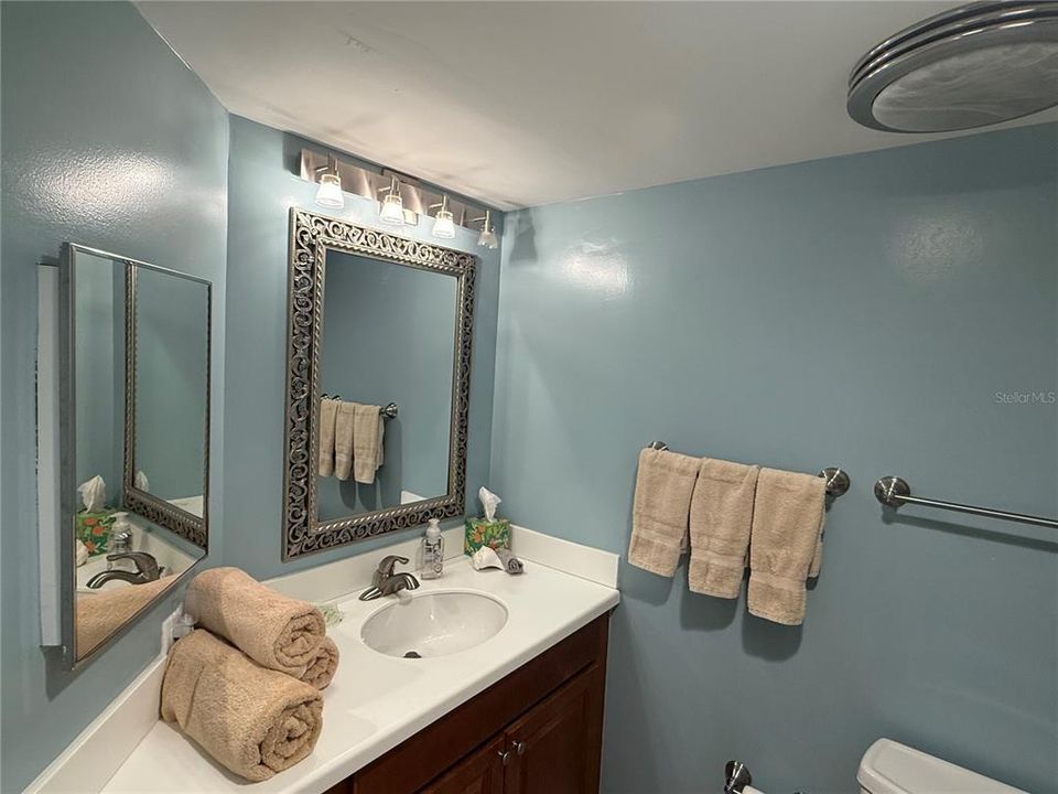 For Rent: $3,800 (2 beds, 2 baths, 830 Square Feet)