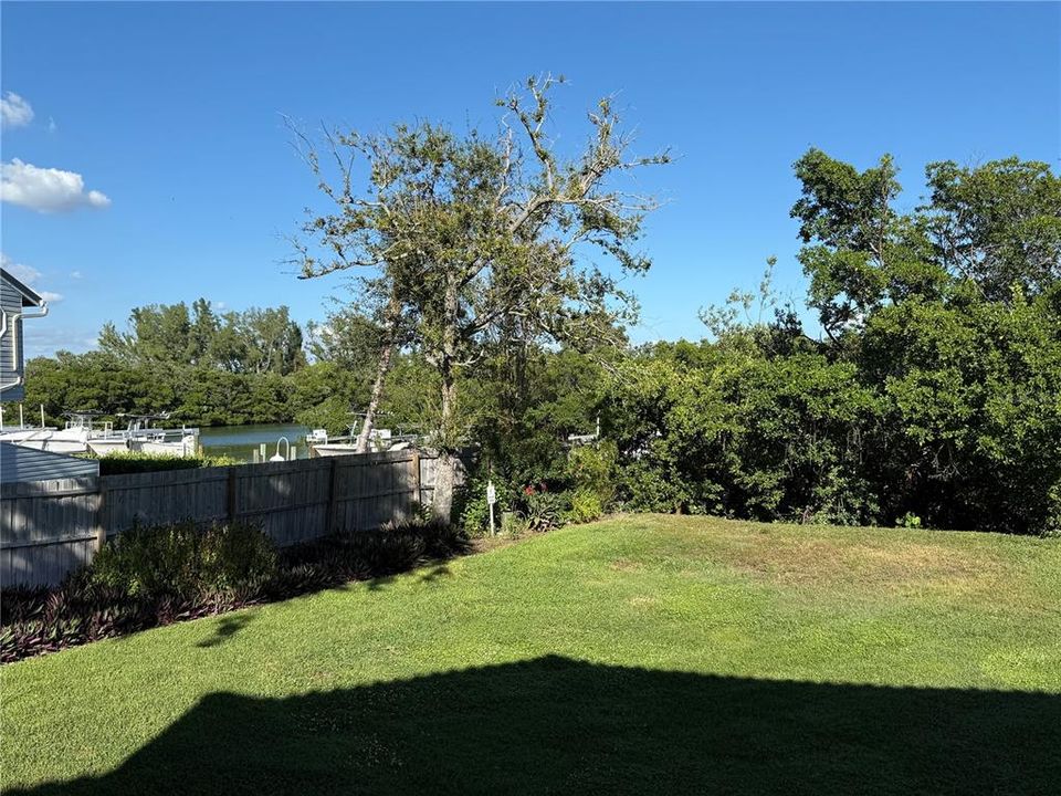 For Rent: $3,800 (2 beds, 2 baths, 830 Square Feet)