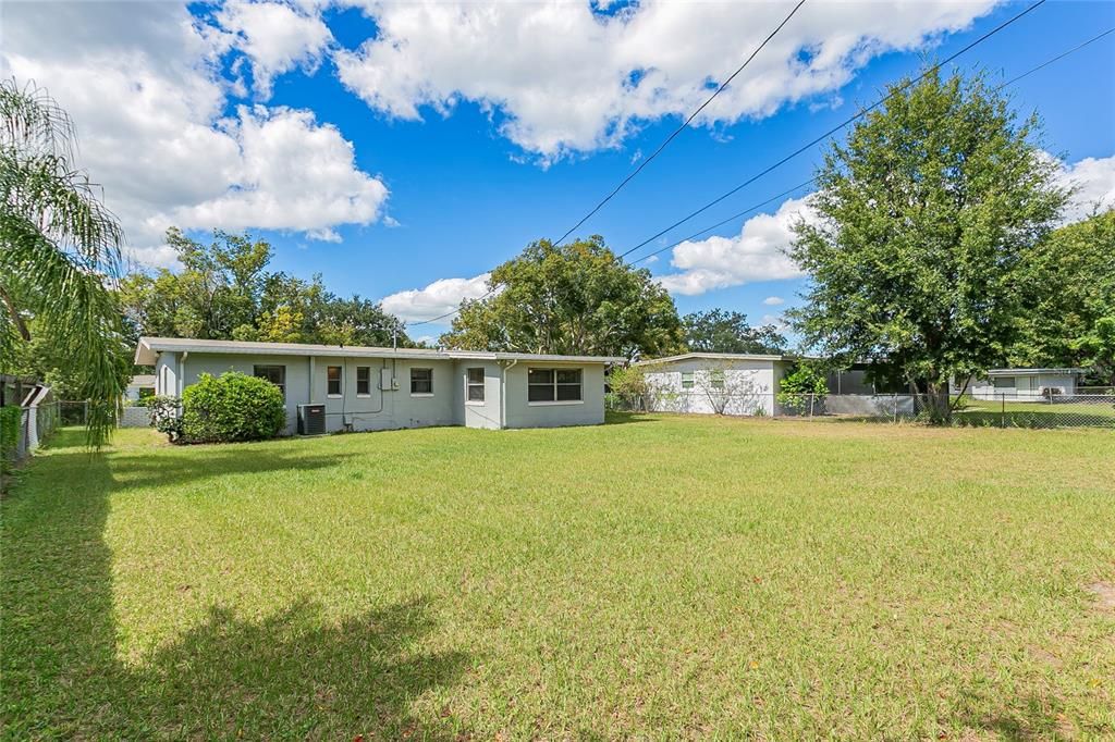 Activo con contrato: $395,000 (3 camas, 2 baños, 1268 Pies cuadrados)