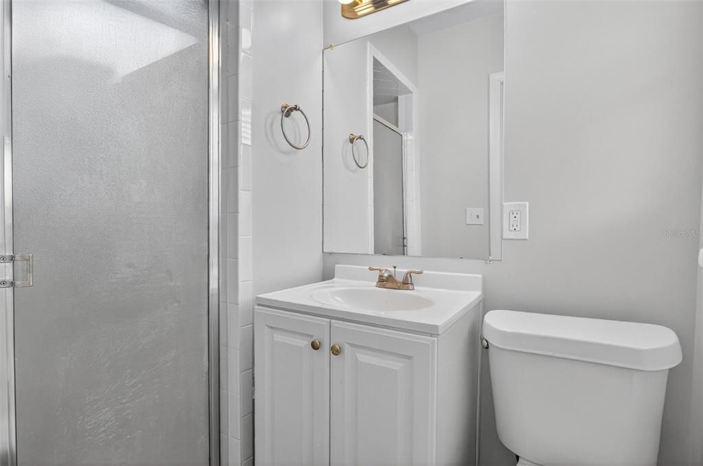 Activo con contrato: $395,000 (3 camas, 2 baños, 1268 Pies cuadrados)