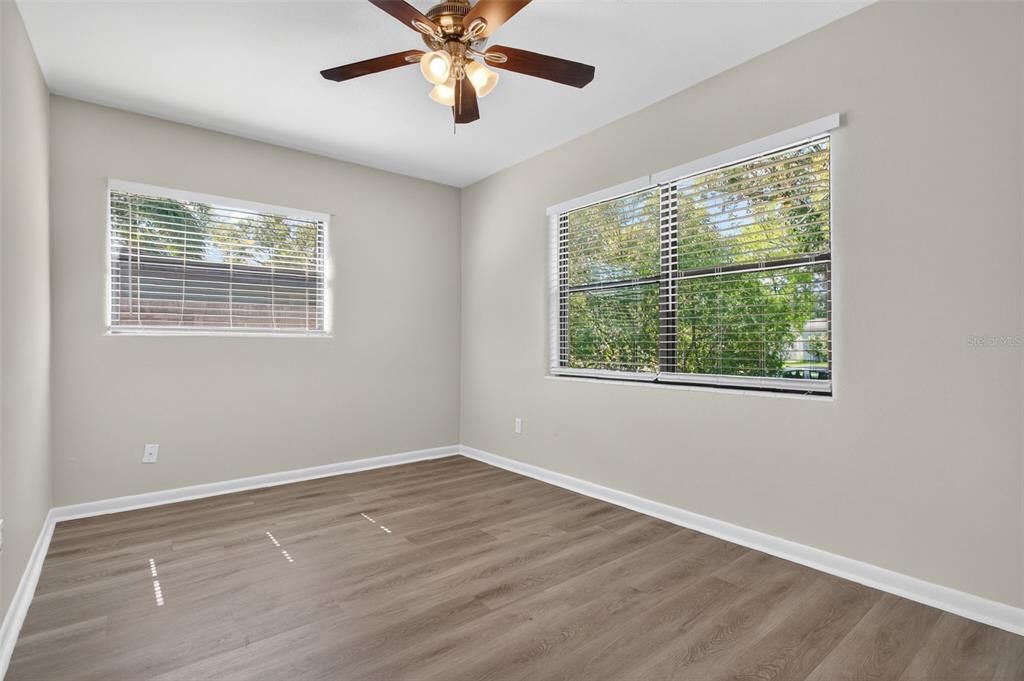 Activo con contrato: $395,000 (3 camas, 2 baños, 1268 Pies cuadrados)