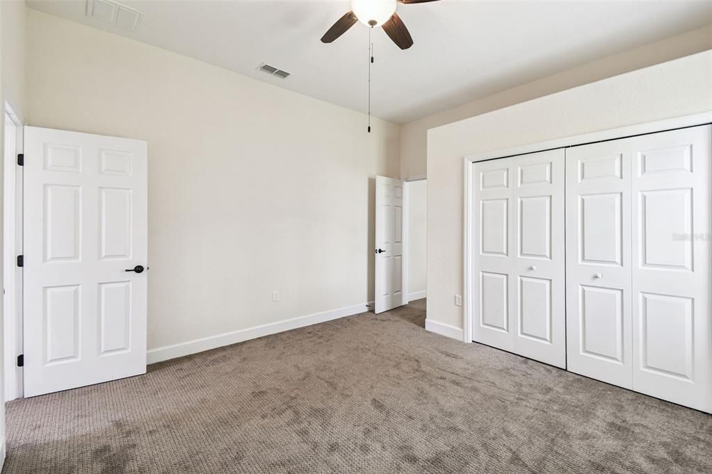 For Sale: $575,000 (3 beds, 3 baths, 2736 Square Feet)