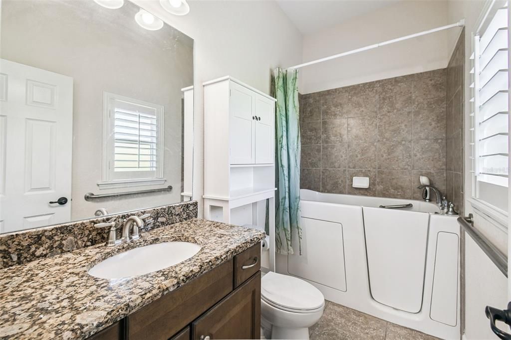 For Sale: $575,000 (3 beds, 3 baths, 2736 Square Feet)