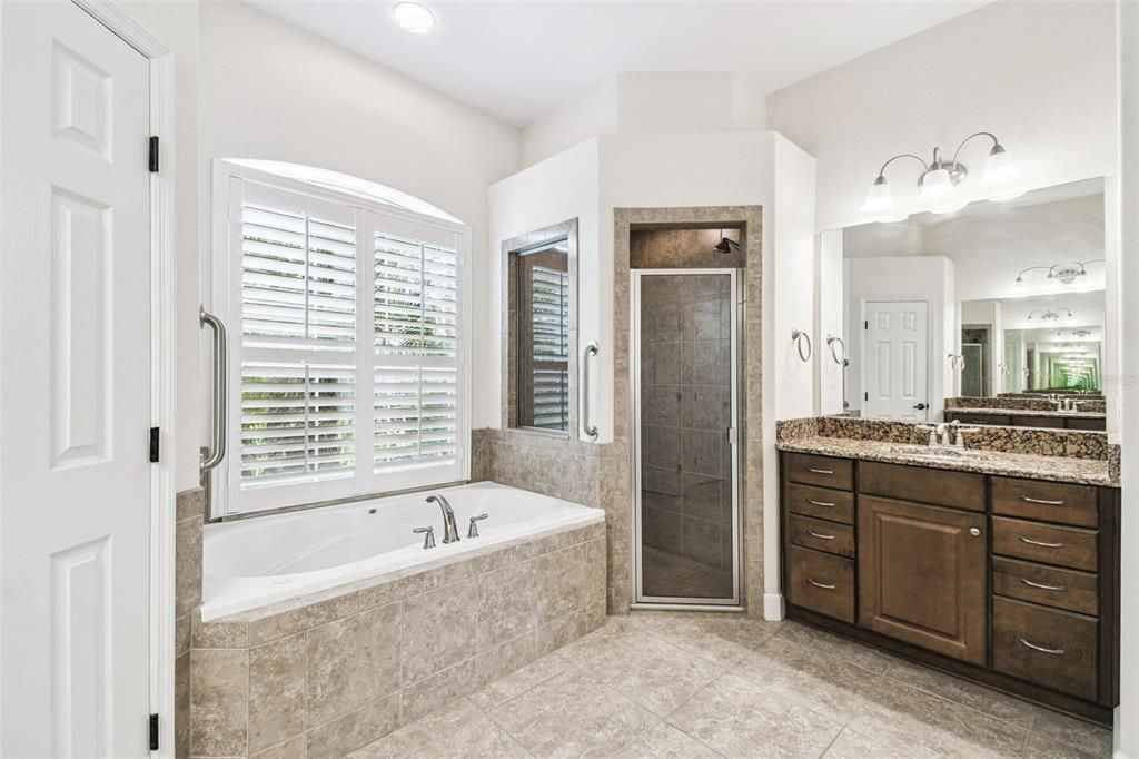 For Sale: $575,000 (3 beds, 3 baths, 2736 Square Feet)