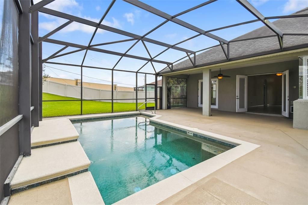 For Sale: $575,000 (3 beds, 3 baths, 2736 Square Feet)