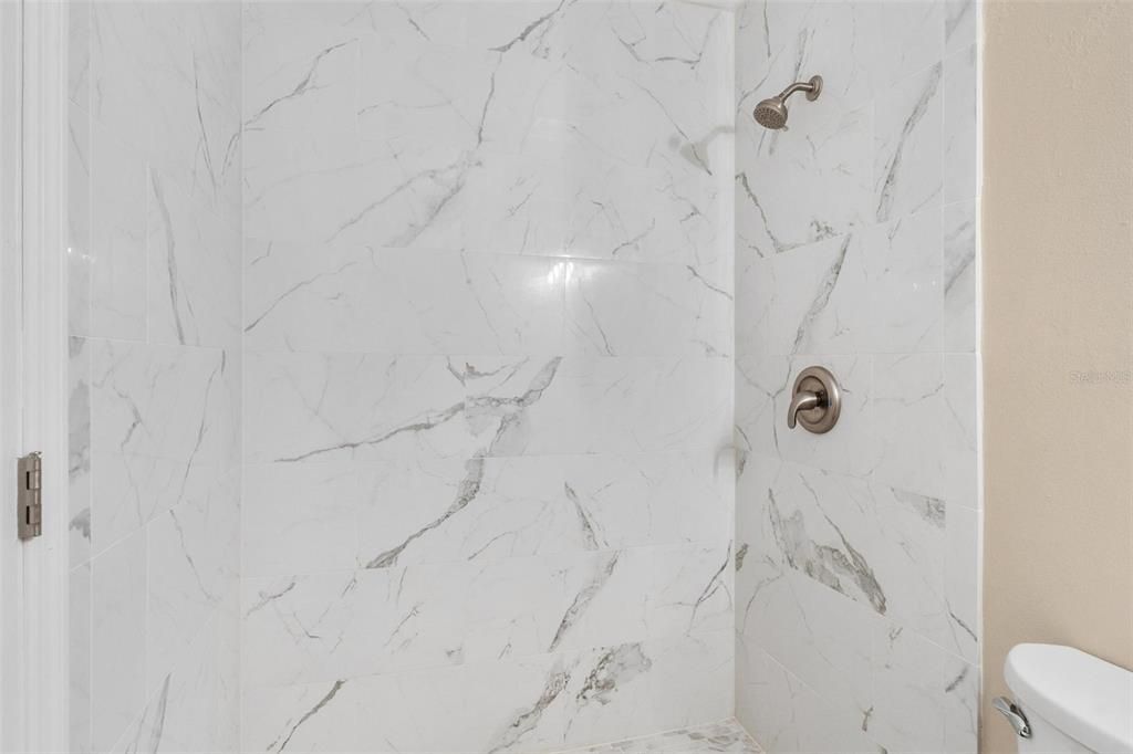 Activo con contrato: $189,000 (2 camas, 2 baños, 922 Pies cuadrados)