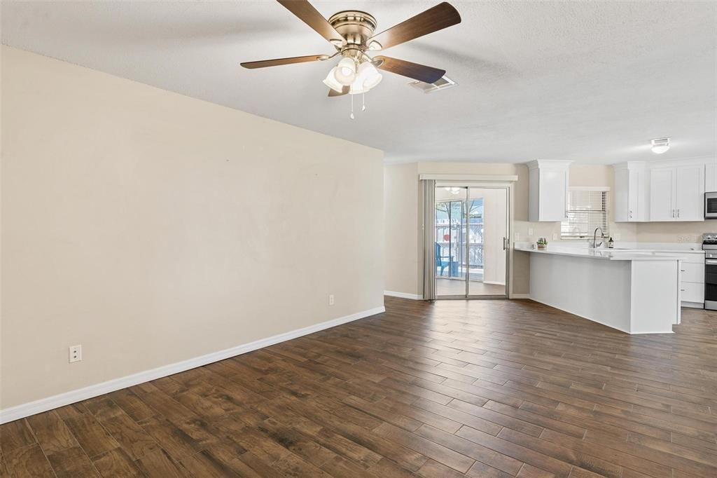 Activo con contrato: $189,000 (2 camas, 2 baños, 922 Pies cuadrados)