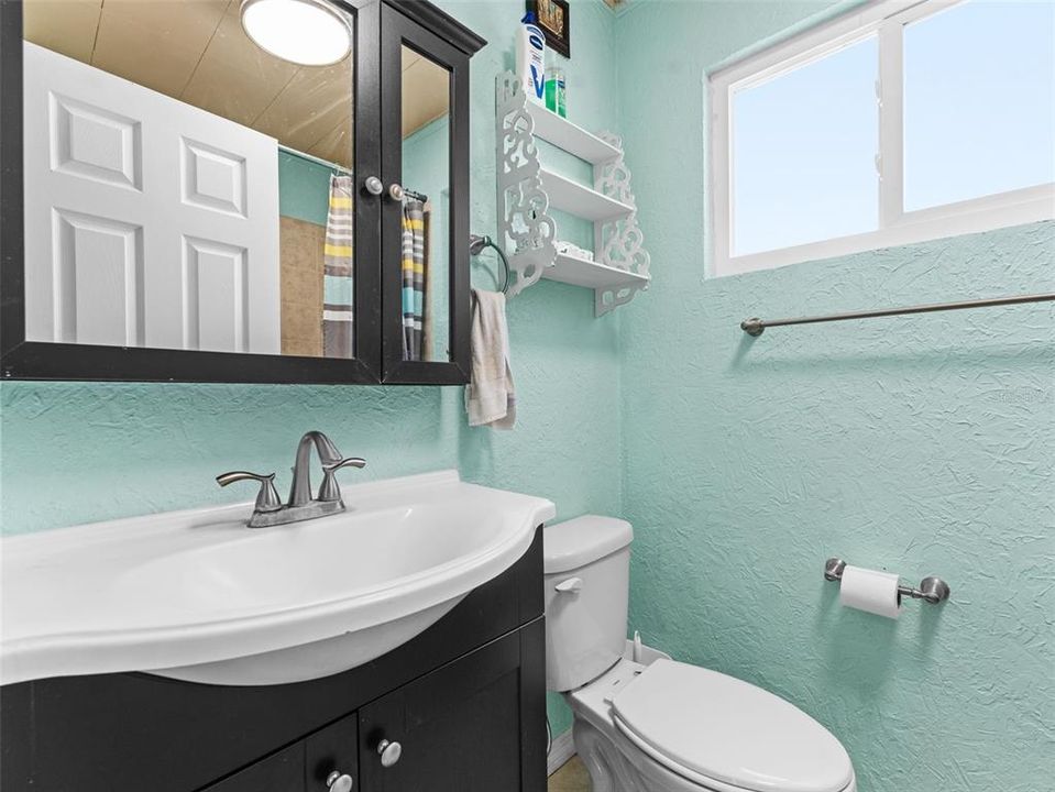 For Sale: $369,900 (4 beds, 2 baths, 1384 Square Feet)