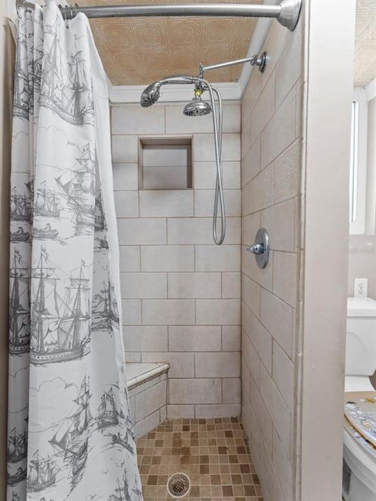 For Sale: $369,900 (4 beds, 2 baths, 1384 Square Feet)