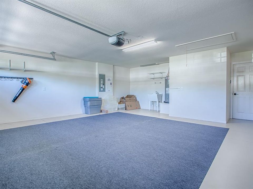 For Sale: $319,999 (2 beds, 2 baths, 1236 Square Feet)