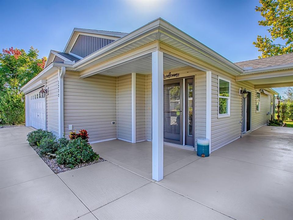 For Sale: $319,999 (2 beds, 2 baths, 1236 Square Feet)