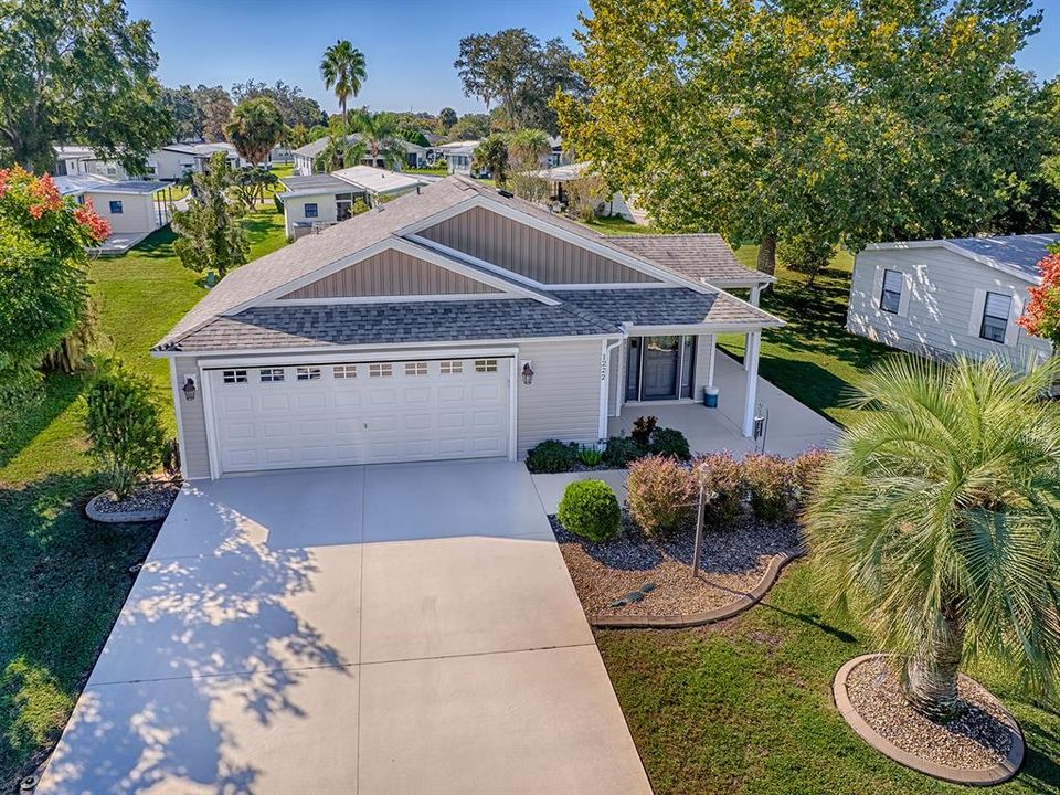 For Sale: $319,999 (2 beds, 2 baths, 1236 Square Feet)