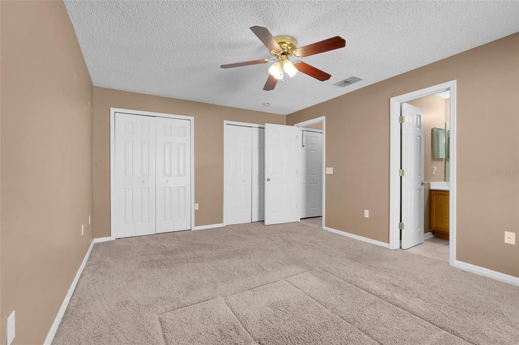 Active With Contract: $335,000 (3 beds, 2 baths, 1429 Square Feet)