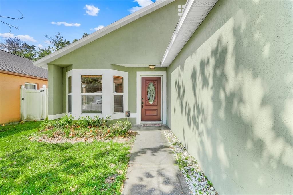 Active With Contract: $335,000 (3 beds, 2 baths, 1429 Square Feet)