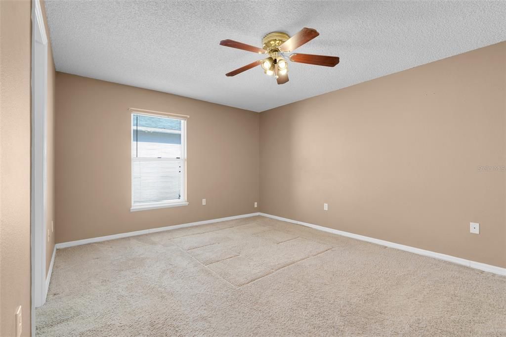 Active With Contract: $335,000 (3 beds, 2 baths, 1429 Square Feet)