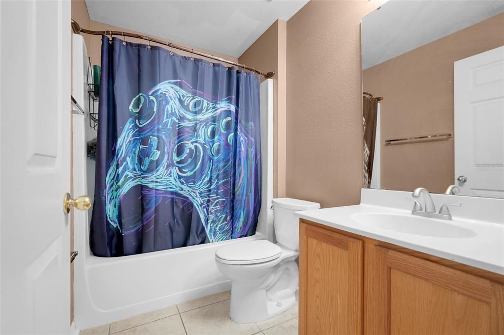 Active With Contract: $335,000 (3 beds, 2 baths, 1429 Square Feet)