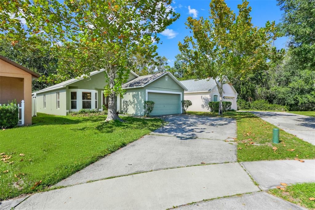 Active With Contract: $335,000 (3 beds, 2 baths, 1429 Square Feet)