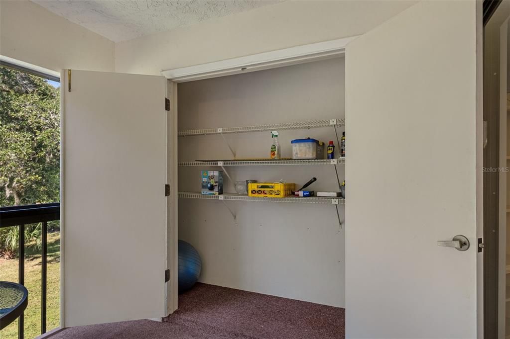 For Sale: $165,000 (2 beds, 2 baths, 1410 Square Feet)