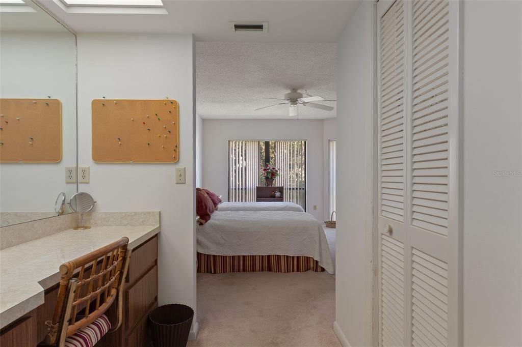 For Sale: $165,000 (2 beds, 2 baths, 1410 Square Feet)