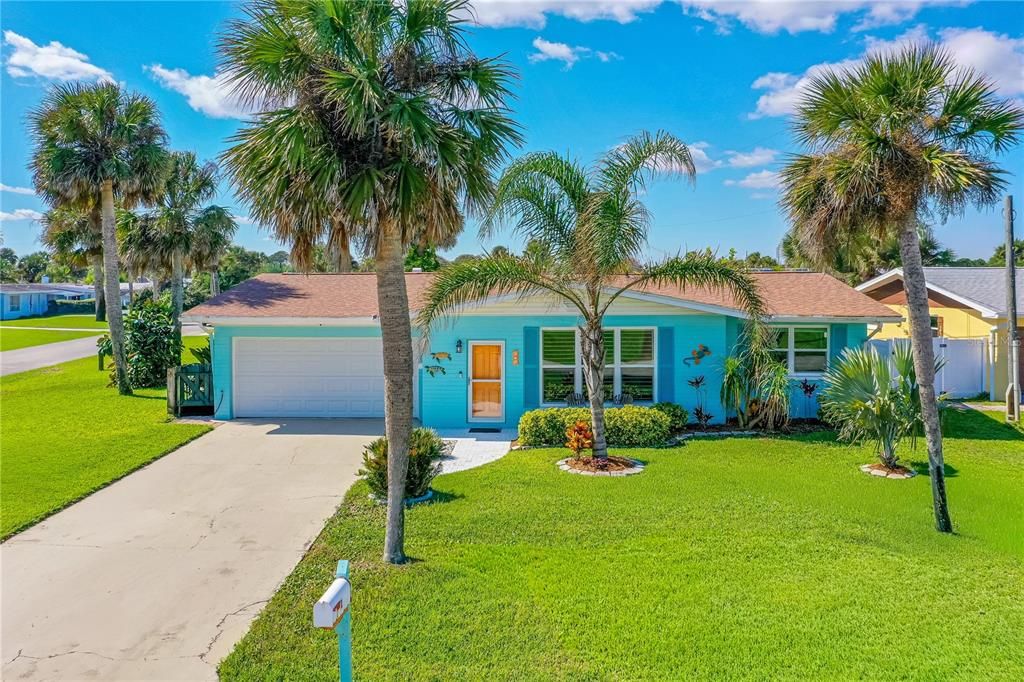 Active With Contract: $400,000 (2 beds, 2 baths, 1290 Square Feet)