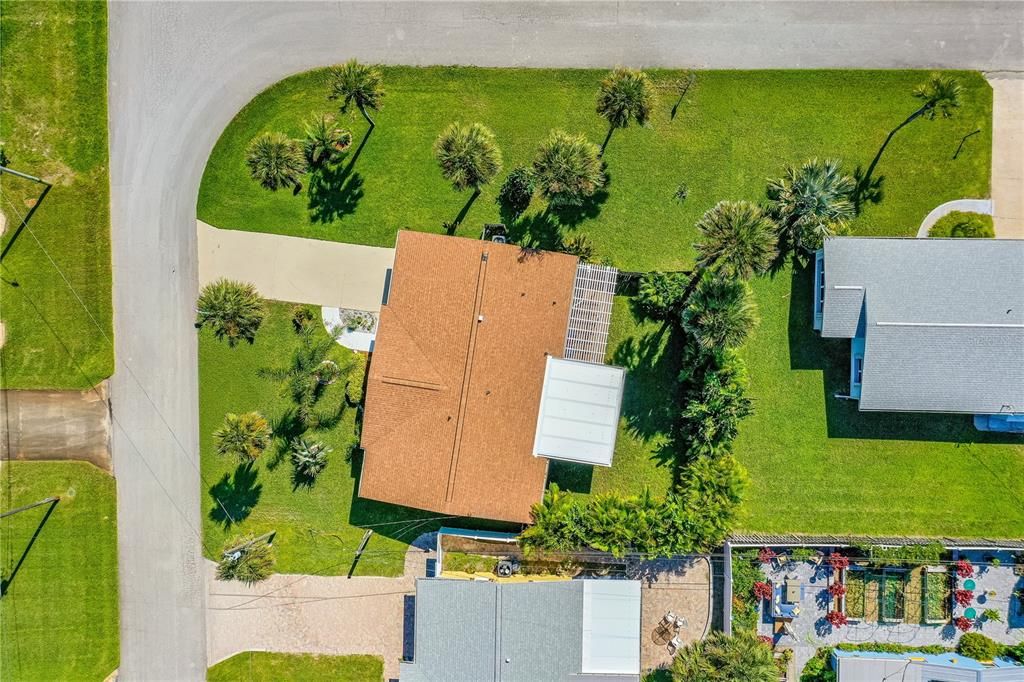 Active With Contract: $400,000 (2 beds, 2 baths, 1290 Square Feet)