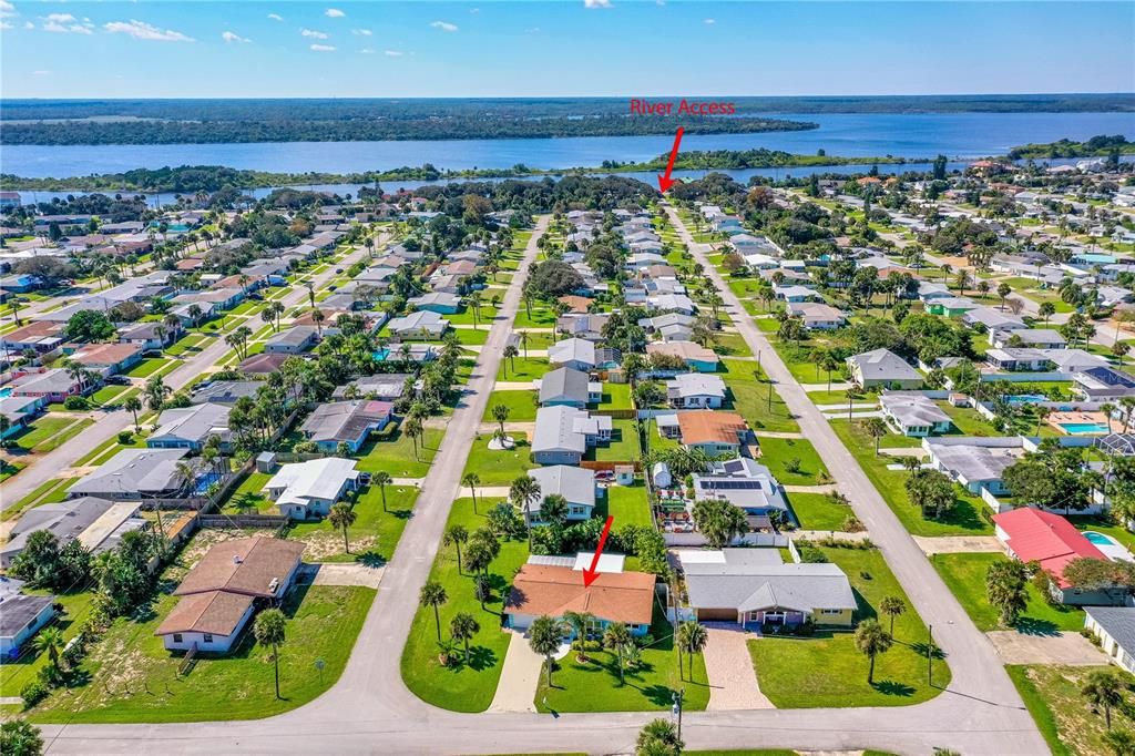 Active With Contract: $400,000 (2 beds, 2 baths, 1290 Square Feet)