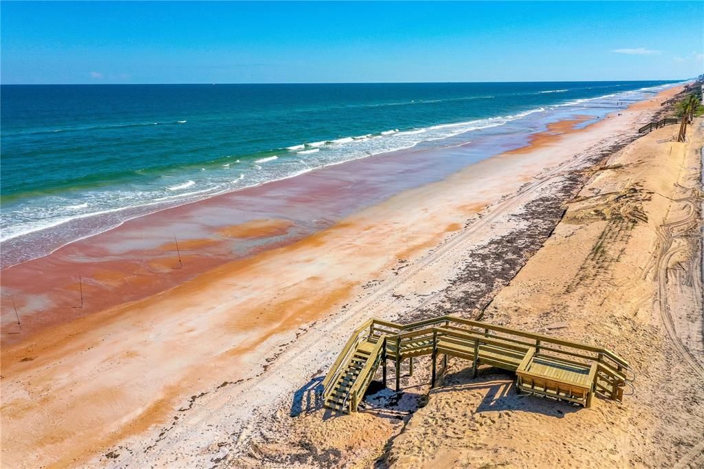 Active With Contract: $400,000 (2 beds, 2 baths, 1290 Square Feet)