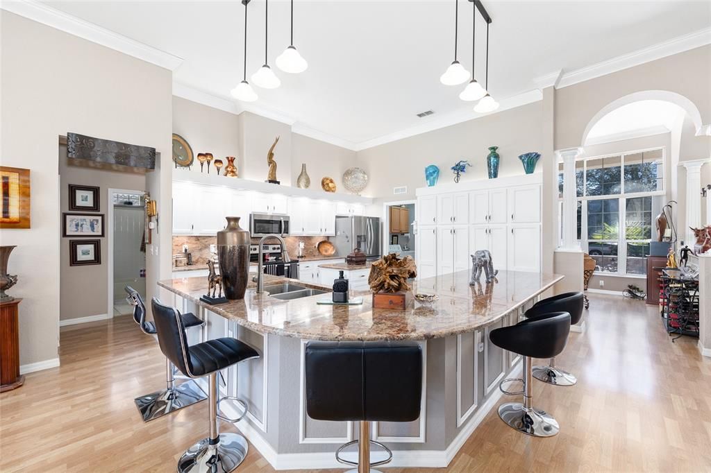 For Sale: $364,885 (3 beds, 2 baths, 2110 Square Feet)