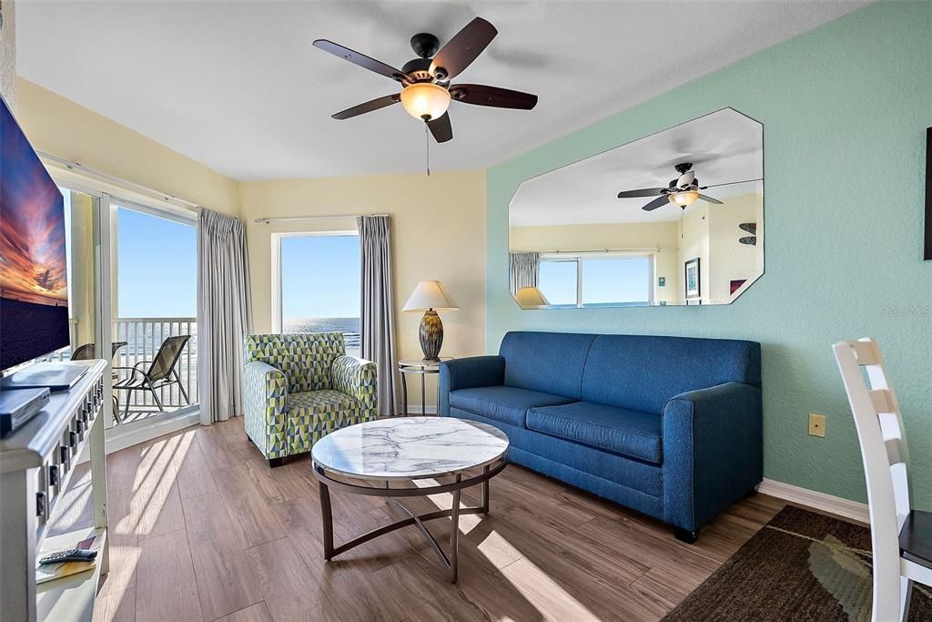 For Sale: $999,000 (2 beds, 2 baths, 870 Square Feet)