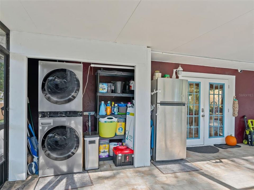 На продажу: $325,000 (3 спален, 2 ванн, 2023 Квадратных фут)