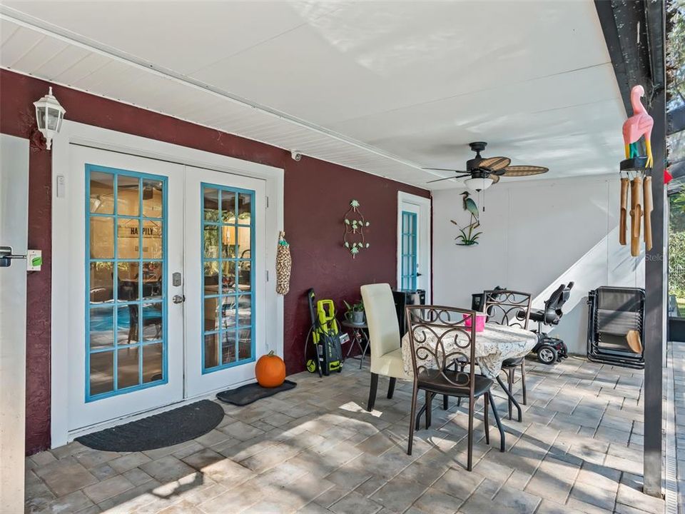 На продажу: $325,000 (3 спален, 2 ванн, 2023 Квадратных фут)