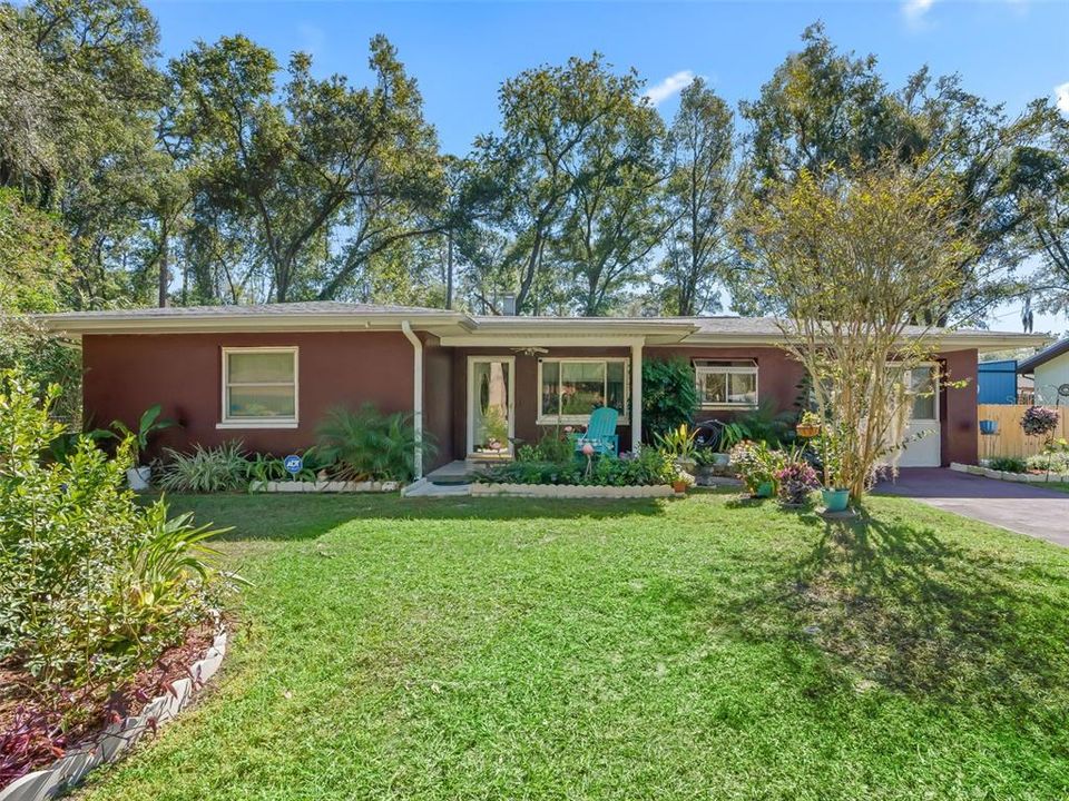 На продажу: $325,000 (3 спален, 2 ванн, 2023 Квадратных фут)