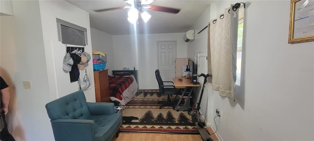 На продажу: $325,000 (3 спален, 2 ванн, 2023 Квадратных фут)