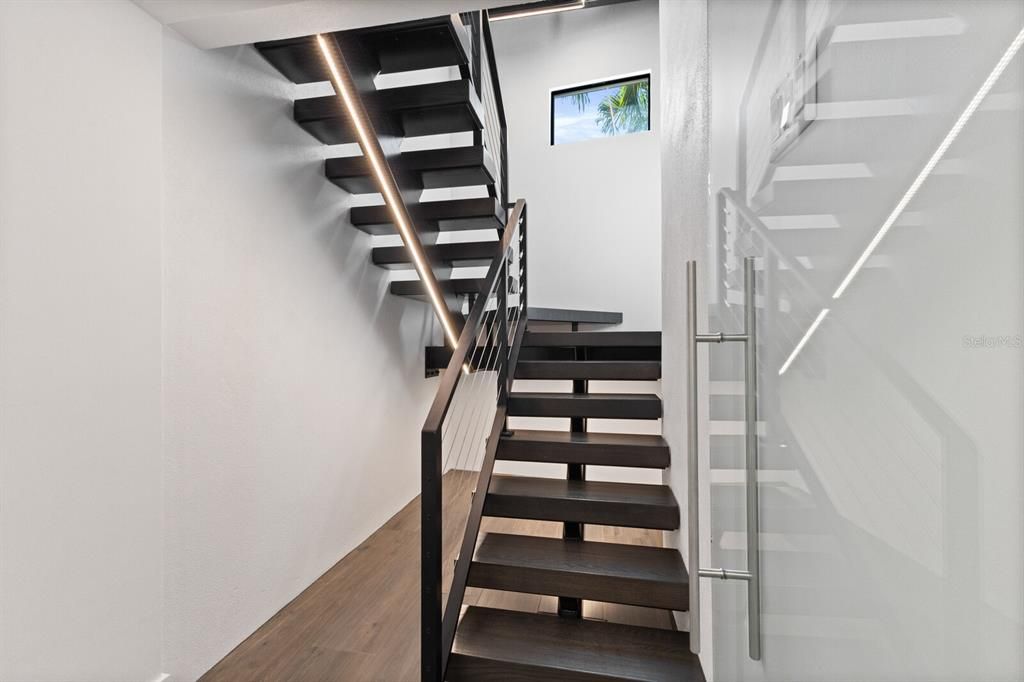 En Venta: $4,950,000 (5 camas, 4 baños, 3928 Pies cuadrados)