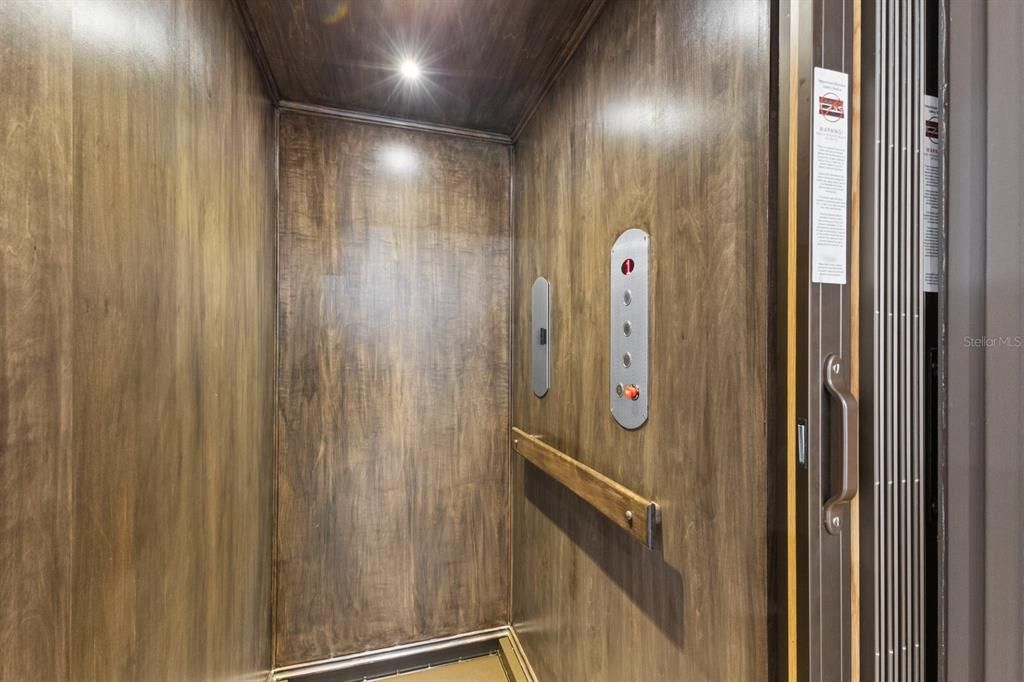 En Venta: $4,950,000 (5 camas, 4 baños, 3928 Pies cuadrados)