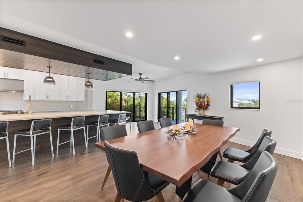 En Venta: $4,950,000 (5 camas, 4 baños, 3928 Pies cuadrados)