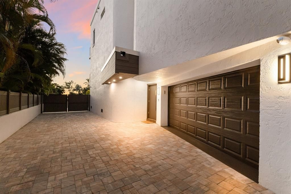 En Venta: $4,950,000 (5 camas, 4 baños, 3928 Pies cuadrados)