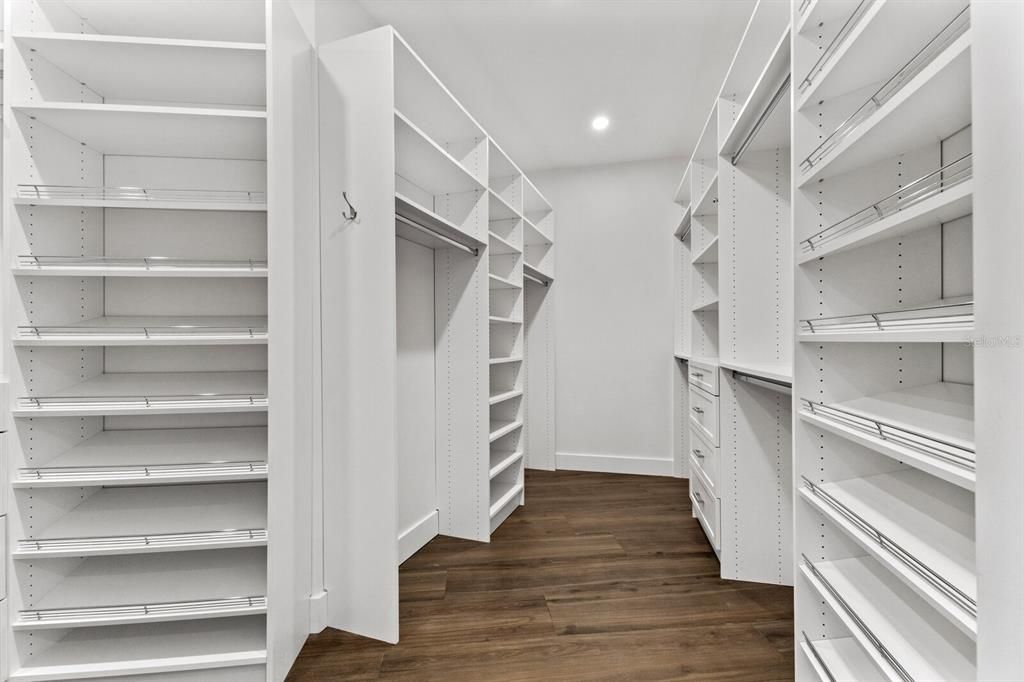 En Venta: $4,950,000 (5 camas, 4 baños, 3928 Pies cuadrados)