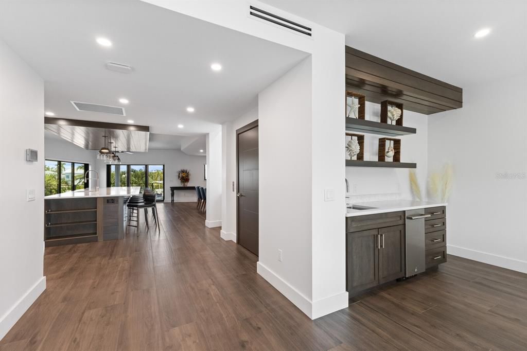 En Venta: $4,950,000 (5 camas, 4 baños, 3928 Pies cuadrados)