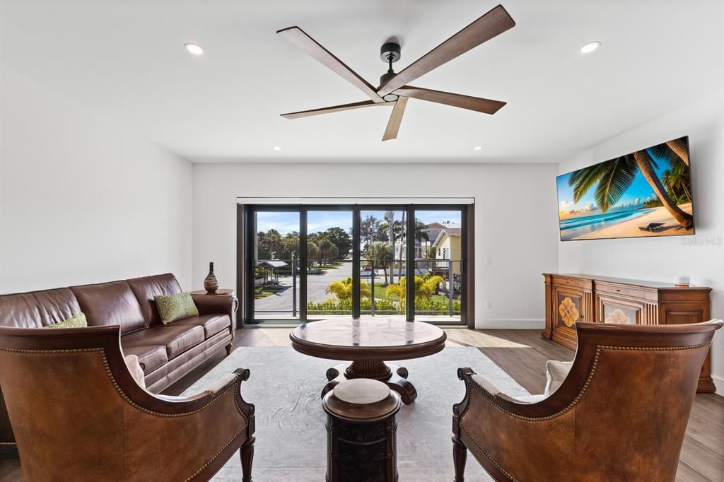 En Venta: $4,950,000 (5 camas, 4 baños, 3928 Pies cuadrados)