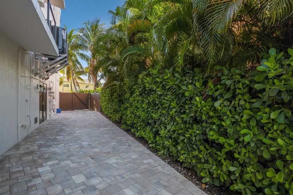 En Venta: $4,950,000 (5 camas, 4 baños, 3928 Pies cuadrados)