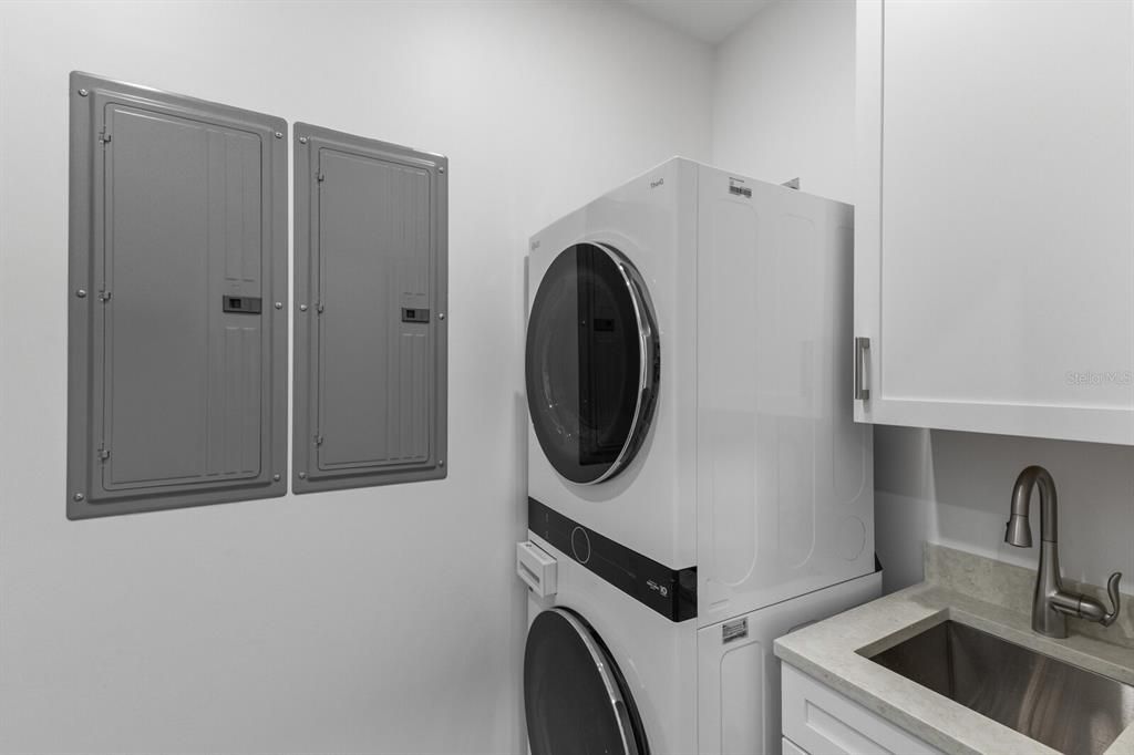 En Venta: $4,950,000 (5 camas, 4 baños, 3928 Pies cuadrados)