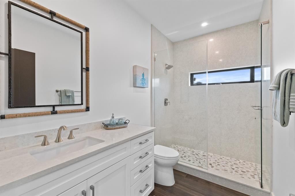 En Venta: $4,950,000 (5 camas, 4 baños, 3928 Pies cuadrados)